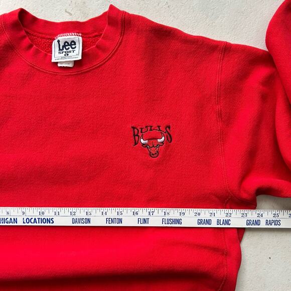Vintage Chicago Bulls Sweatshirt Lee Nutmeg Mills Embroidered Red Large USA 90s - Picture 12 of 16